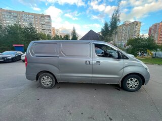 2011 Hyundai Grand Starex I, серый, 950000 рублей, вид 3