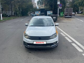 2017 Volkswagen Polo V Рестайлинг, белый, 500000 рублей, вид 1