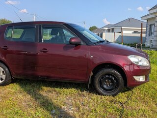 2012 Skoda Fabia II Рестайлинг, красный, 300000 рублей, вид 5