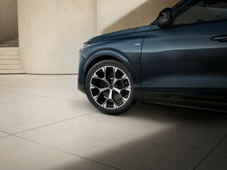 2026 Audi Q9, синий, 20800000 рублей, вид 5