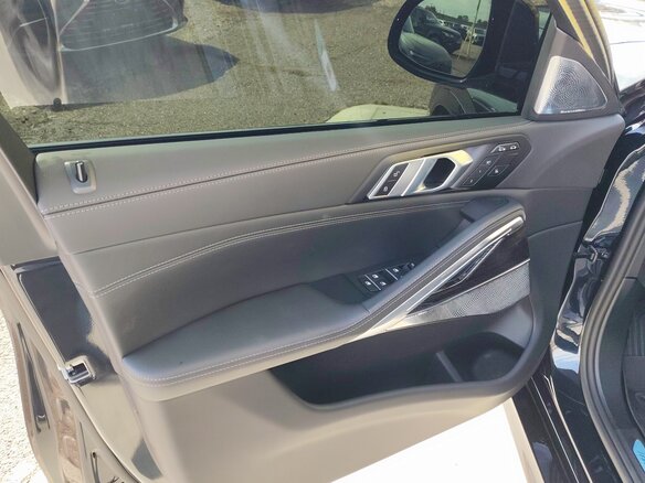 2025 BMW X6 30d III (G06) Рестайлинг, чёрный, 15500000 рублей - вид 23
