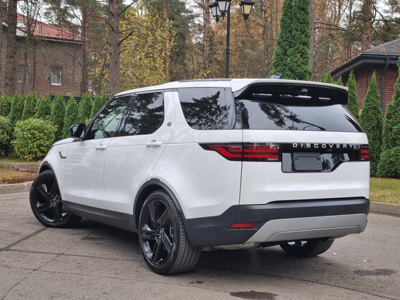 2025 Land Rover Discovery P300 V Рестайлинг, белый, 6590000 рублей - вид 5