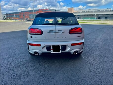 2020 Mini Clubman JCW John Cooper Works II Рестайлинг, серебристый, 2594190 рублей, вид 4