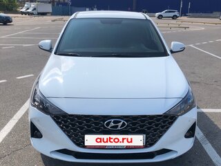2020 Hyundai Solaris II Рестайлинг, белый, 1600000 рублей, вид 3