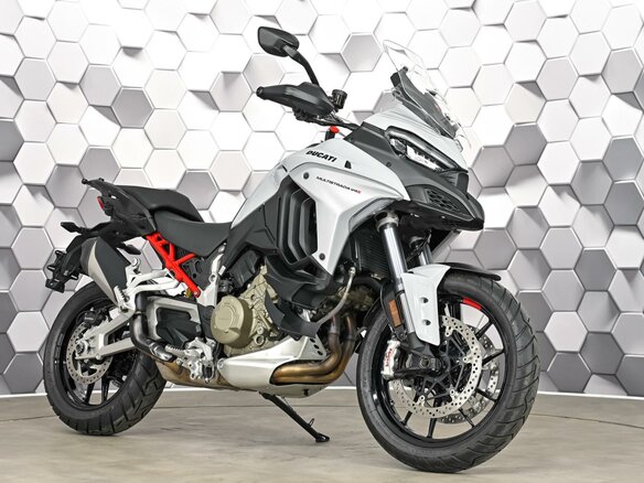 2023 Ducati Multistrada V4, белый, 1899000 рублей