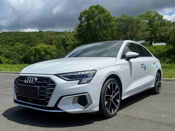 2023 Audi A3 35 TFSI IV (8Y), белый, 1911000 рублей