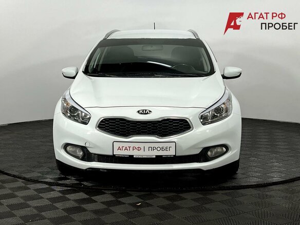 2014 Kia Ceed II, белый, 980000 рублей - вид 2