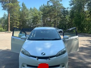 2010 Toyota Wish II, белый, 1200000 рублей, вид 2