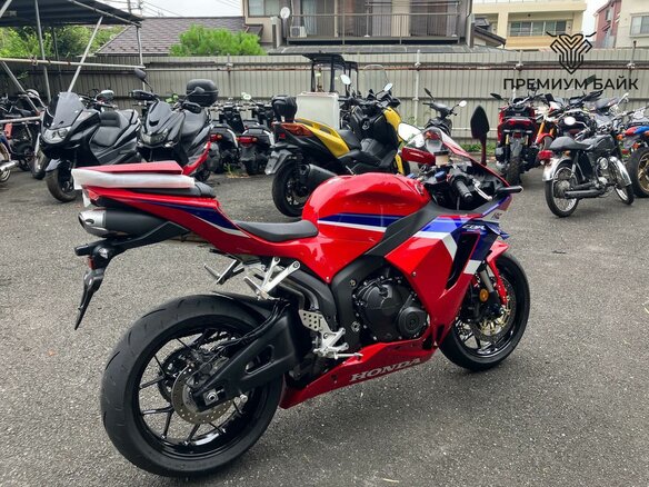 2025 Honda CBR 600RR, красный, 1399000 рублей - вид 3