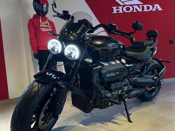 2024 Triumph Rocket III, чёрный, 3600000 рублей - вид 7