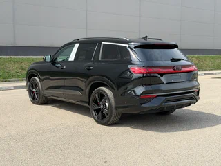 2026 Audi Q6 45 TFSI, чёрный, 7100000 рублей, вид 5