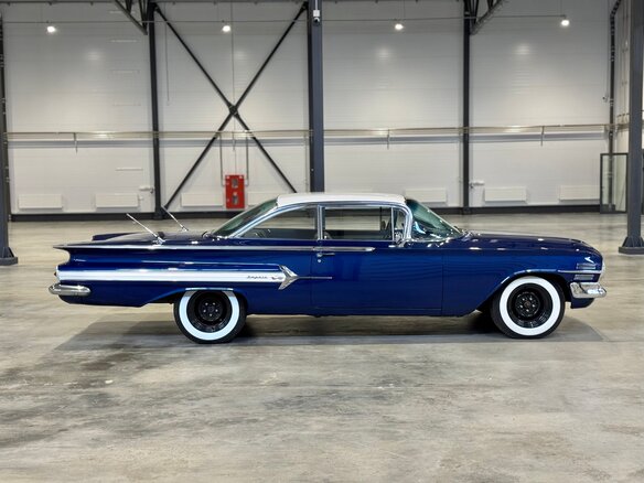 1960 Chevrolet Impala II, синий, 7800000 рублей - вид 6