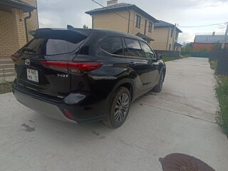 2026 Toyota Highlander IV (XU70), чёрный, 5099000 рублей, вид 4