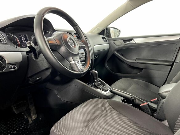 2012 Volkswagen Jetta VI, красный, 1000000 рублей - вид 9