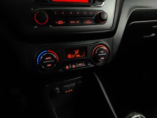 2015 Kia Rio 6-speed III, белый, 875000 рублей, вид 1