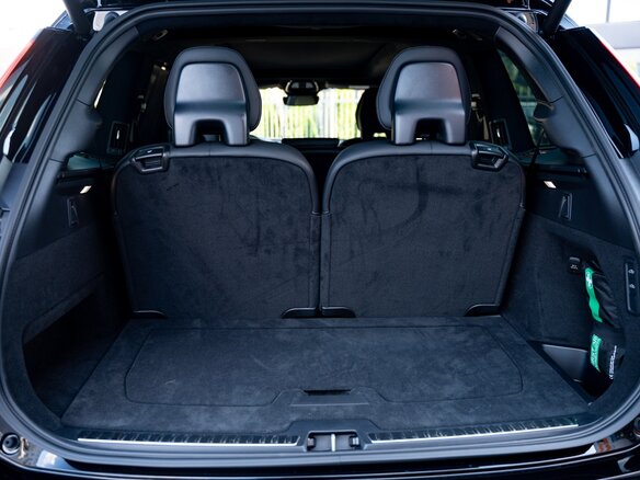 2026 Volvo XC90 B5 II Рестайлинг 2, чёрный, 10100000 рублей - вид 8