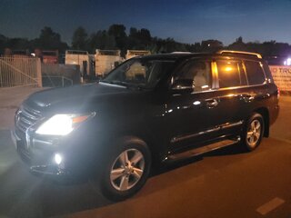2014 Lexus LX 570 III Рестайлинг, чёрный, 4500000 рублей, вид 1