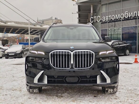 2023 BMW X7 40i I (G07) Рестайлинг, чёрный, 10977000 рублей - вид 7