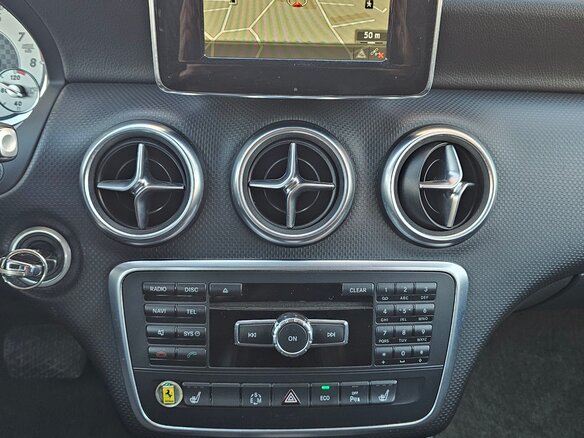 2013 Mercedes-Benz A-Класс 180 III (W176), чёрный, 1250000 рублей - вид 12