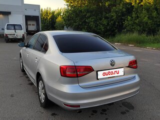 2015 Volkswagen Jetta VI Рестайлинг, серебристый, 650000 рублей, вид 5