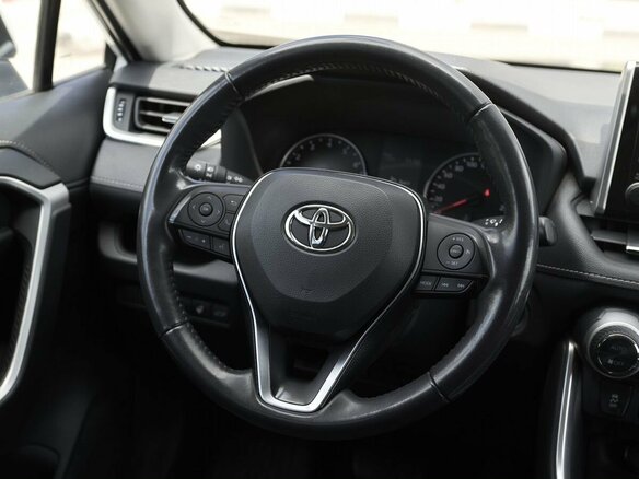 2021 Toyota RAV4 V (XA50), белый, 3447000 рублей - вид 14