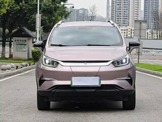 2023 BYD Yuan Pro (47 kWh) I Рестайлинг 2 (Pro), коричневый, 1507007 рублей, вид 1