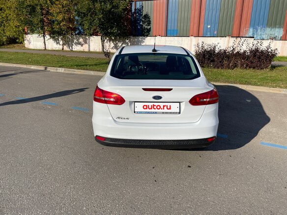 2018 Ford Focus III Рестайлинг, белый, 980000 рублей - вид 2