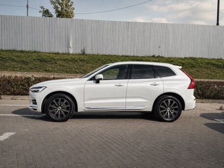 2021 Volvo XC60 II, белый, 4249000 рублей, вид 5