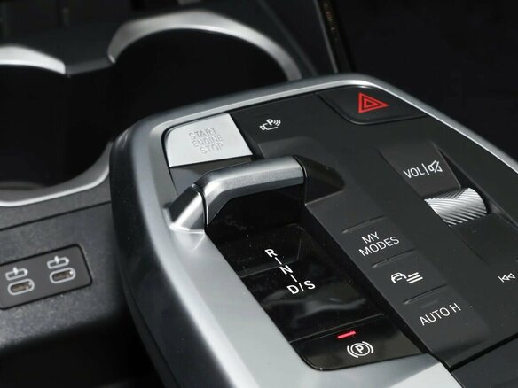 2026 BMW X1 Long 25Li xDrive III (U11/U12), чёрный, 5530000 рублей - вид 13