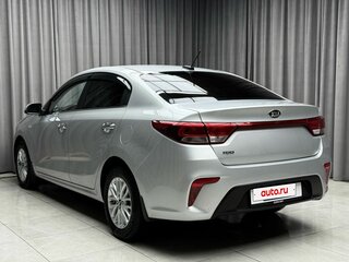 2017 Kia Rio IV, серебристый, 1499000 рублей, вид 4