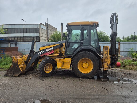 2012 John Deere 325K, золотистый, 4500000 рублей
