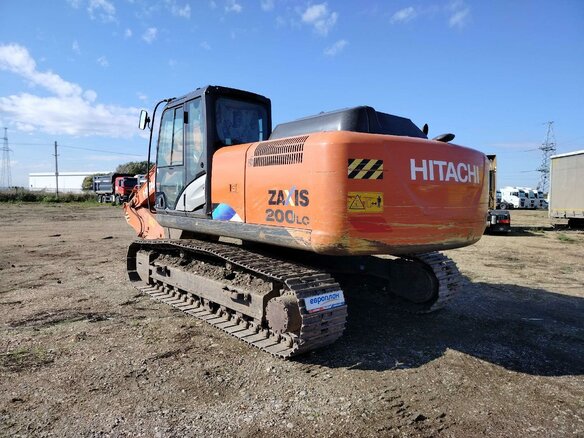2022 Hitachi ZX200, оранжевый, 8150000 рублей - вид 3