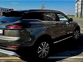 2023 Geely Atlas Pro, серый, 2049000 рублей, вид 2