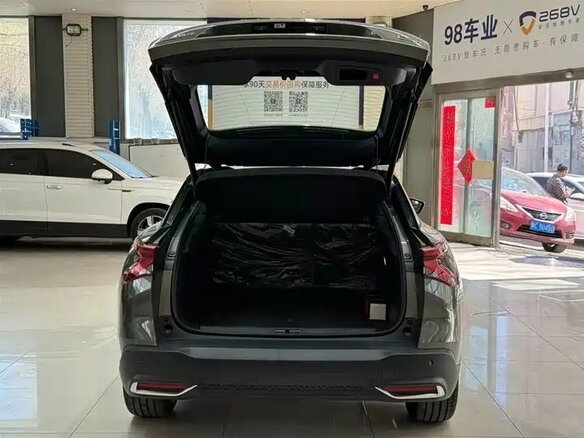 2026 Citroen C5 X, серый, 2400000 рублей - вид 6