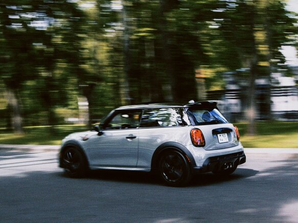 2022 Mini Hatch JCW III (F55/F56) Рестайлинг 2, серый, 3000000 рублей - вид 22