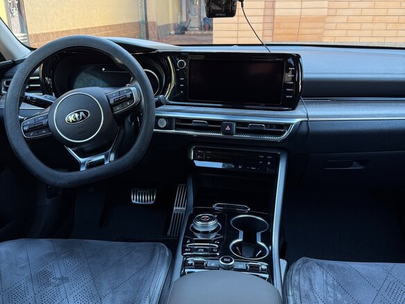 2021 Kia K5 III, серый, 2980000 рублей - вид 9