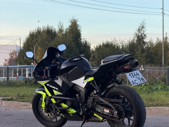2018 Honda CBR 600RR, чёрный, 900000 рублей - вид 2
