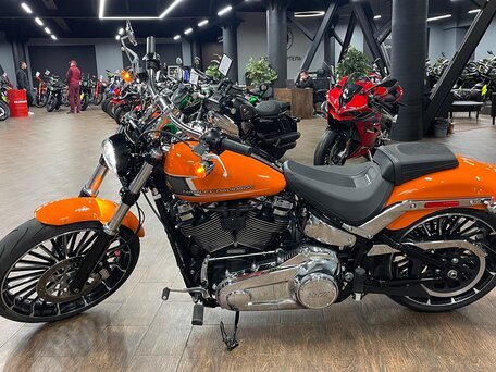 2023 Harley-Davidson Breakout, оранжевый, 2190000 рублей, вид 5