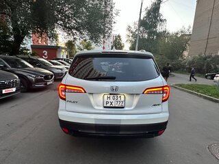 2020 Honda Pilot 9AT III Рестайлинг, белый, 4700000 рублей, вид 3