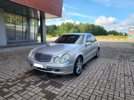 2002 Mercedes-Benz E-Класс 240 III (W211, S211), серебристый, 520000 рублей, вид 1