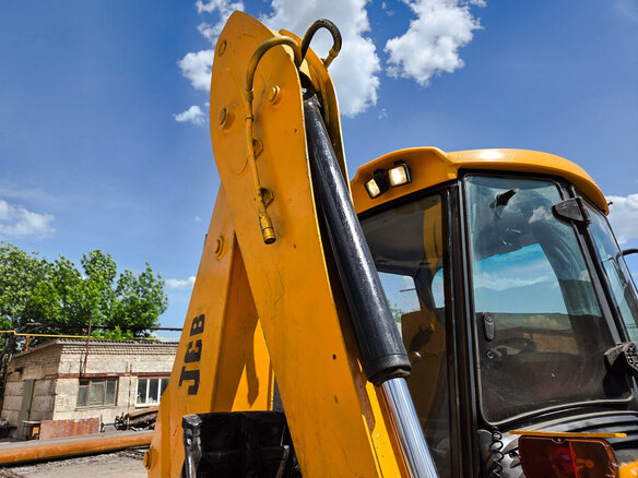 2010 JCB 3CX, жёлтый, 3250000 рублей - вид 16