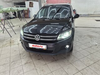 2016 Volkswagen Tiguan I Рестайлинг, чёрный, 1600000 рублей, вид 3