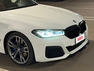 2021 BMW 5 серии 520i VII (G30/G31/G38) Рестайлинг, белый, 4000000 рублей, вид 3