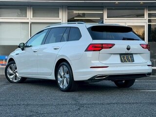 2023 Volkswagen Golf VIII, белый, 1389666 рублей, вид 2