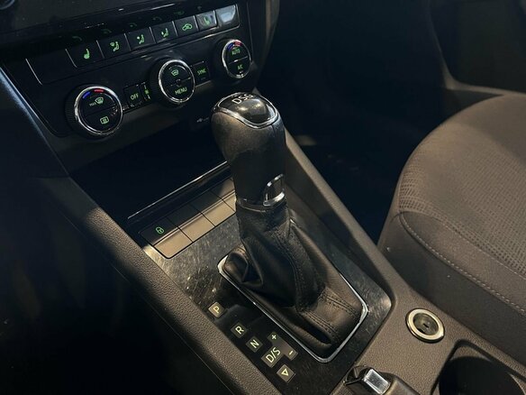 2017 Skoda Octavia III (A7) Рестайлинг, серебристый - вид 30