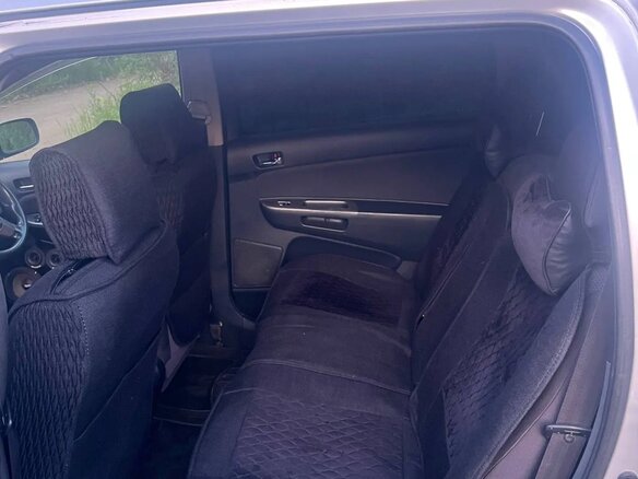 2004 Toyota Wish I, серый, 670000 рублей - вид 6