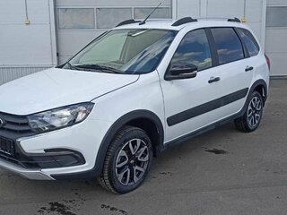 2026 Lada (ВАЗ) Granta Cross I Рестайлинг, белый, 1226000 рублей, вид 1