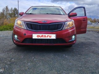 2013 Kia Rio 4-speed III, красный, 580000 рублей, вид 1