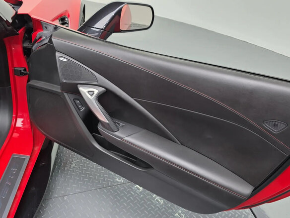 2016 Chevrolet Corvette Z06 C7, золотистый, 16500000 рублей - вид 22