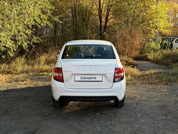 2026 Lada (ВАЗ) Granta I Рестайлинг, белый, 1101000 рублей - вид 3